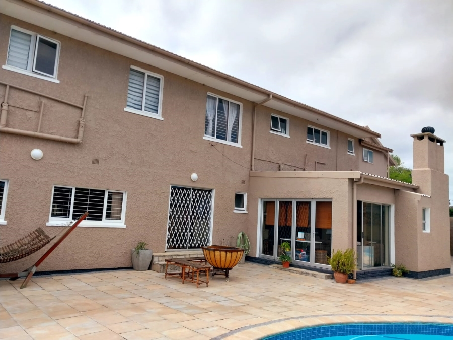 7 Bedroom Property for Sale in Levallia Western Cape